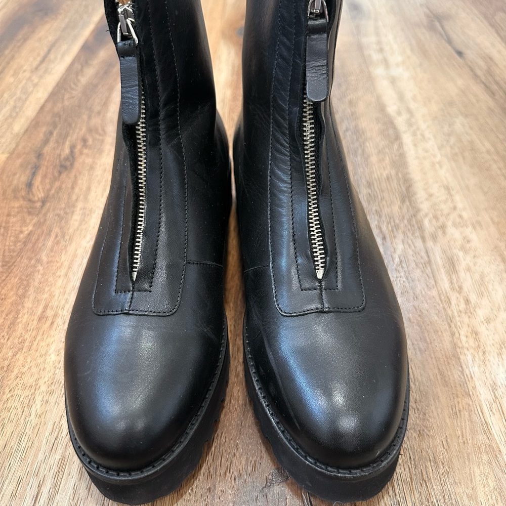 Andre Assous Black Ankle Boots with Lug Sole and Zipper size 10